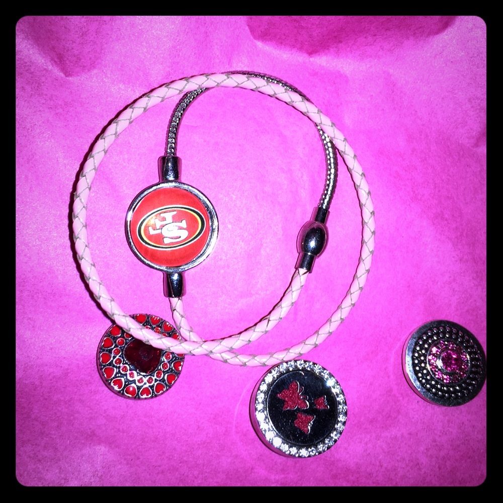 Snap button Bracelet set with 4 snaps! NWT